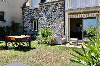 Apartment with a stunning 180 view & private garden 4 guests baby - 4
