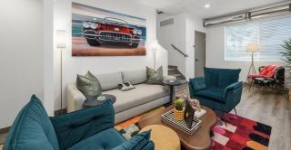 The Pilot Haus Luxe 2BR, Rooftop Deck & Garage - 5