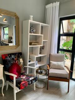 The French Studio - Fourways - 8
