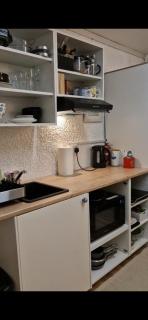 Located close to major businesses - Bristol - 1
