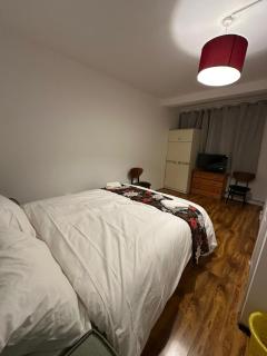 Comfortable Ensuite Room, Near Brick Lane, Close to Metro - Londra - 0