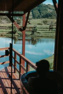 Chalé Rústico com Hidromassagem e Piscina - Imaruí - 7