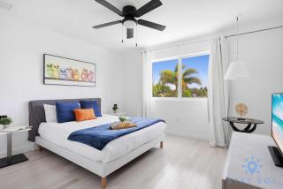 Luxury Waterfront Home 5BR-4BTH & Pool - 5