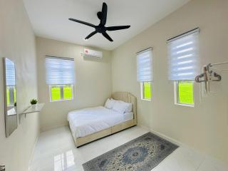 Laman Kota Pool Homestay - - 3