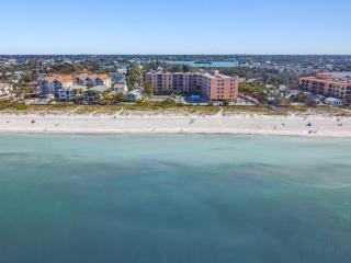 Reef Club 302 - 1