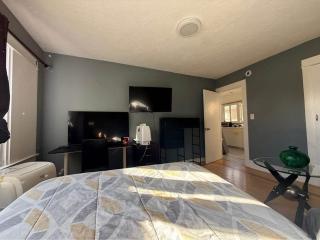 Private Room in East Hollywood - 3