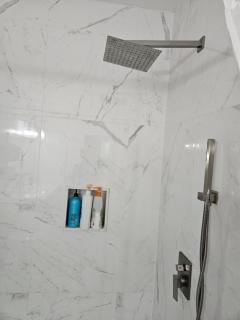 Beautiful 3 bedrooms, 2 bathrooms, 4 beds sleep 8, basement close to Falls - 1