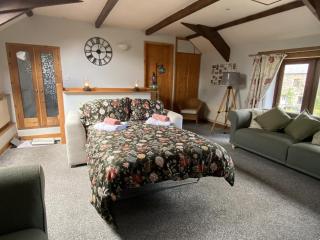 Foxglove Barn - 1