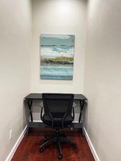 Spacious King Suite with Private Bath - Central, 10 Min Downtown Access - 1