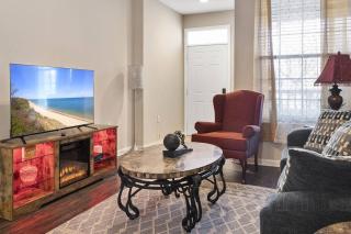 Huntsville Mid-City Serenity Oasis - Private Apartment in Gated Community - 8