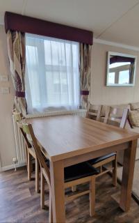 Betty by the Bay, Pagham Caravan Stay - Pagham - 5