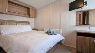 Betty by the Bay, Pagham Caravan Stay - Pagham - 4