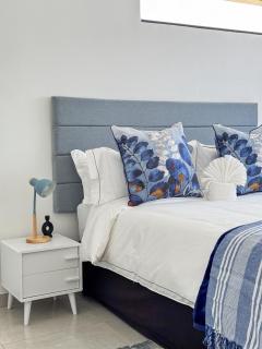 Stylish 3 Bedroom Group Stay - Karibib - 9