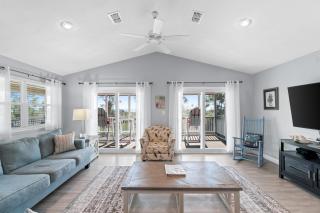 Dolphin Cove by Coastline Vacation Rentals - 2