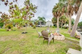 Canal-Front Relaxation Crystal River Home with Dock - Crystal River - 8