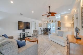 Canal-Front Relaxation Crystal River Home with Dock - Crystal River - 4