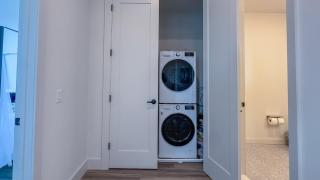 Spacious APT, Near NYC and Airport & Sleep Big Groups - 5