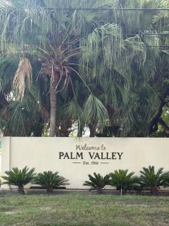 Palm Valley Country Club Getaway - 0