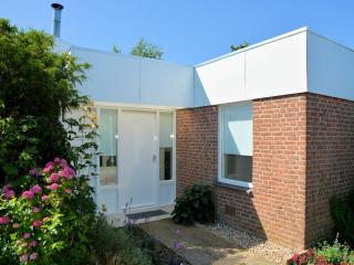 Charming Garden Retreat - 5