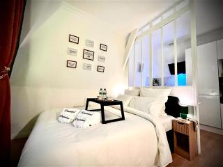 Luxury trip to Alice's Country - 0