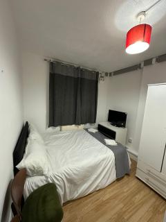 Budget Ensuit Room, Quiet Stay, East London, Fast WiFi, Steps Away From London Eye, Near Metro - Londra - 6