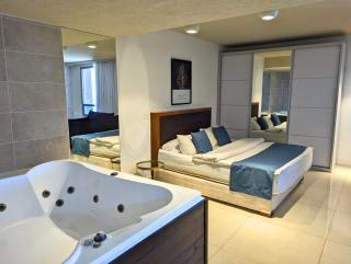 Luxury Suite with Jacuzzi on the beach by Almog Beach Haifa - 0