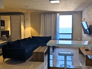 Luxury Suite with Jacuzzi on the beach by Almog Beach Haifa - 7
