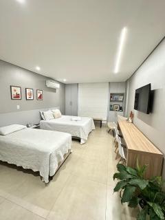 Flat aconchegante - Perto de Tudo - Vista Livre - Estacionamento privativo e Portaria 24h - Wi-Fi 600mbps - 7