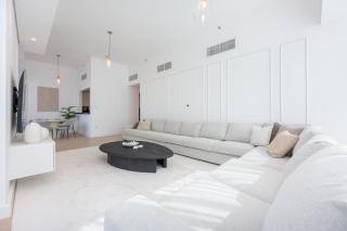 StayShort - Luxury 2BR Canal View - Silverene Dubai Marina - 3