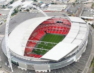 London Wembley Luxury Stay 2BR Apartment next to stadium with Free Parking - London - 5