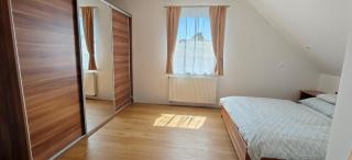 Apartmán v Královském Údolí s předzahrádkou - 1