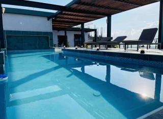 2BR Condo with Rooftop Pool - G28 - Kingston - 3