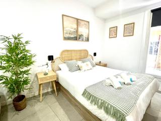 Designer and Quiet Studio 5 min to Maria Zambrano Station and 15 min walk to Beach - 6