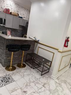 SARATOGA STAY-HOUSe - 1