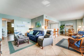 2 Blocks to Clearwater Beach Walkable Coastal Gem - Clearwater Beach - 8