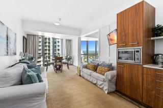 Spa Suite at Legends Surfers Paradise - Q Stay - 6