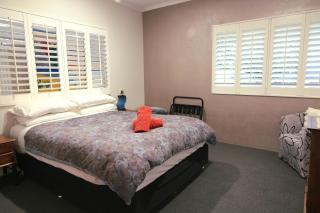 Lakefront Stone Cottage - Yungaburra - 2