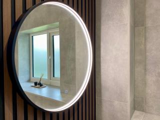 Stylish Group Stay, Sleeps 12, Free Parking, by Manchester Piccadilly - Manchester - 1