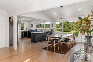Above Par Golf Course Villa with Hot Tub 4bd3bth - Rotorua - 2