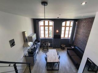 Lovely space TVG Parking - 1