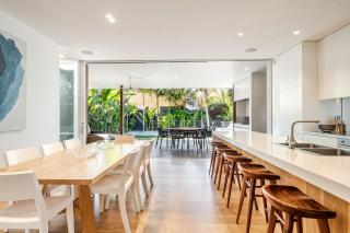 Alpha Luxe - Pet Friendly Luxury Home and Heated Pool - 2