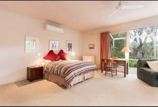 Corvus Cabin Portsea Pet Friendly - 7
