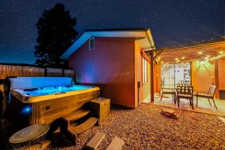 Arrowleaf Family House with Hot Tub - 4