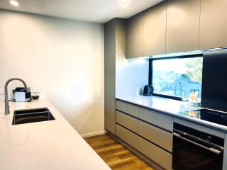 Modern living at its finest - Dunedin - 8