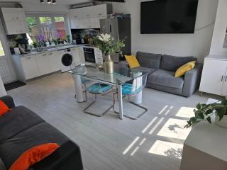 Britannia House - Rowley Regis - 5