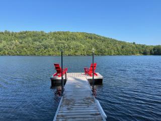 3bdrs Lakefront Chalet Peaceful Retreat - Mont-Laurier - 0