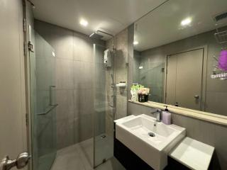 Luxury Riverside condo - 1