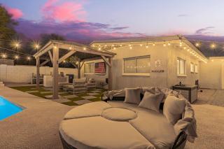 *4 Min 2 Nightlife*HUGE Cabana Pool*Spa*Golf*BBQ - 4