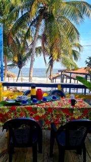 Chalé com deck de frente à praia do Vai-Quem-Quer - 9