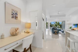 Blanco Beachfront Beauty - Chic Palm Cove Hideaway - Palm Cove - 7